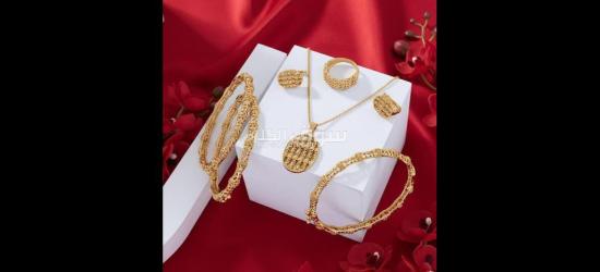 اونصوبل انيقة بلاكيور شبيه الذهب بثمن مناسب - 2