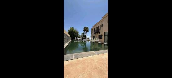 فيلا معروضة للبيع بحي إيليغ